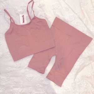 2-piece lounge or exercise set - size Small/Medium